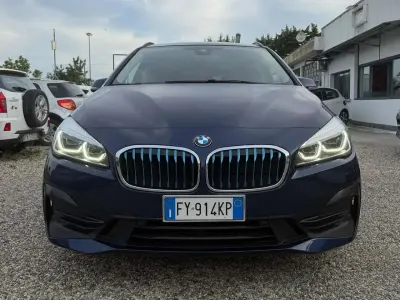 Usata BMW 225 Active Tourer iPerformance 136 CV (100 kW) 2019 Blu/azzurro Monovolume