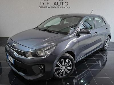 Usata Kia Rio 82 CV (60 kW) 2017 Grigio Berlina