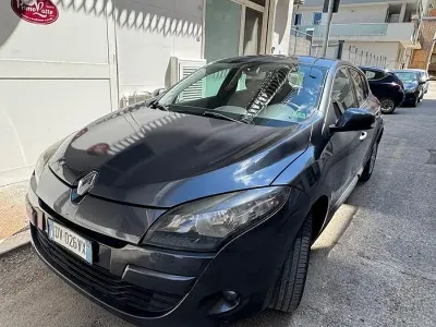 Usata Renault Mégane III Dynamique 110 CV (80 kW) 2009 Grigio Berlina