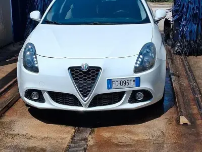 Usata Alfa Romeo Giulietta 120 CV (88 kW) 2016 Utilitaria