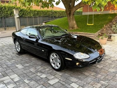 Jaguar XK8
