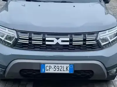 Usata Dacia Duster Journey 101 CV (74 kW) 2023 Grigio SUV