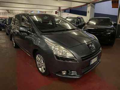 Usata Peugeot 5008 Allure 111 CV (81 kW) 2012 Grigio Monovolume
