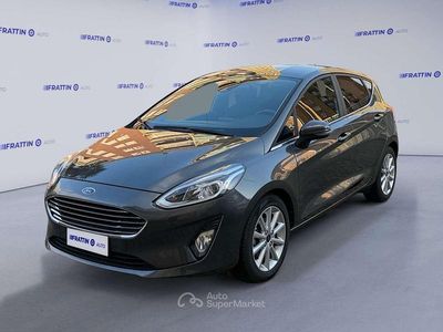 Usata Ford Fiesta Titanium 100 CV (73 kW) 2018 Gray Berlina