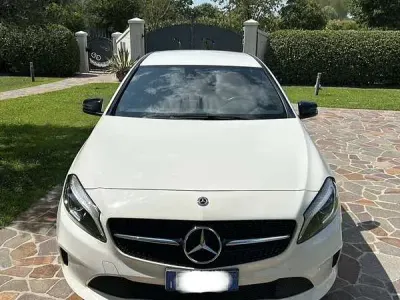 Usata Mercedes A180 Edition 109 CV (80 kW) 2017 Utilitaria
