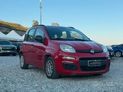 Usata Fiat Panda Easy 69 CV (50 kW) 2015 Rosso Utilitaria