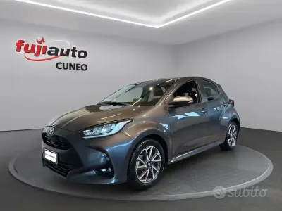 Gebraucht Toyota Yaris Hybrid Trend 116 PS (85 kW) 2022 Grau Kleinwagen