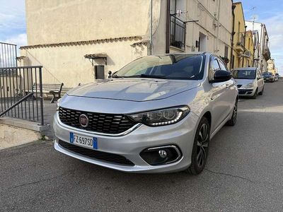 Usado Fiat Tipo Lounge 95 CV (69 kW) 2019 Gris Berlina
