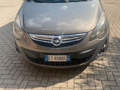 Usata Opel Corsa 85 CV (62 kW) 2013 Marrone Utilitaria