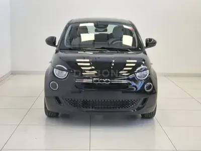 Nuova Fiat 500 Icon 65 CV (47 kW) 2026 Nero Utilitaria
