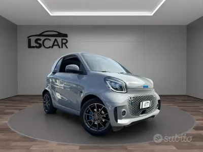 Usata Smart ForTwo Coupé 41 kW (56 CV) 2021 Grigio Utilitaria