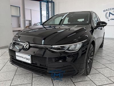 Occasion VW Golf VIII Life 150 PK (110 kW) 2022 Zwart Sedan