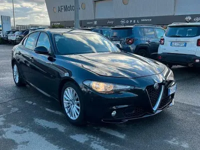 Occasion Alfa Romeo Giulia 136 ch (100 kW) 2018 Noir Berline
