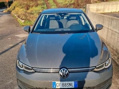 Usado VW Golf VII 116 CV (85 kW) 2021 Gris Utilitario