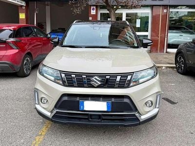 Usata Suzuki Vitara 102 CV (75 kW) 2023 Avorio africa/nero SUV