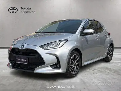Usata Toyota Yaris Hybrid Trend 116 CV (85 kW) 2022 Grigio Berlina