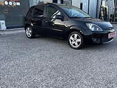 Usata Ford Fiesta Titanium 70 CV (51 kW) 2006 Nero Utilitaria