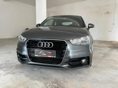 Usado Audi A1 Ambition 105 CV (77 kW) 2011 Gris Utilitario