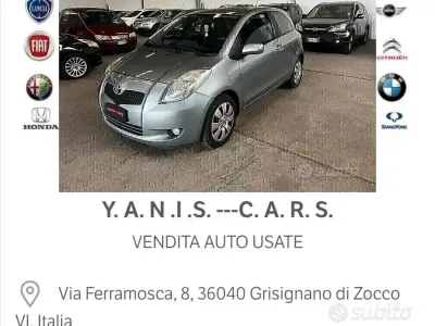Usata Toyota Yaris 84 CV (61 kW) 2007 Grigio Utilitaria