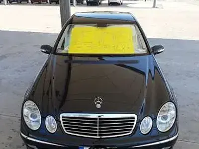 Usata Mercedes E270 Avantgarde 177 CV (130 kW) 2003 Blu/azzurro Berlina