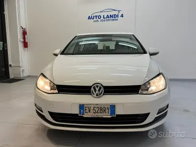 Usata VW Golf VII Trendline 105 CV (77 kW) 2014 Bianco Berlina