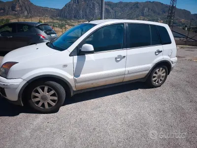 Usata Ford Fusion 90 CV (66 kW) 2010 Bianco Utilitaria