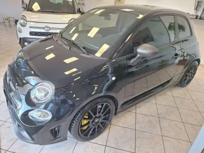 Usata Abarth 695 Competizione 179 CV (131 kW) 2024 Nero Utilitaria