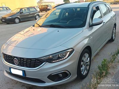 Usata Fiat Tipo 120 CV (88 kW) 2017 Grigio Station wagon