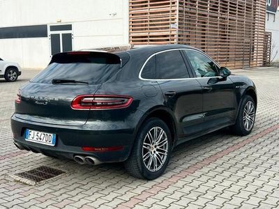 Porsche Macan S