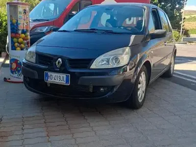 Usata Renault Scénic II 130 CV (95 kW) 2007 Bluazzurro Monovolume