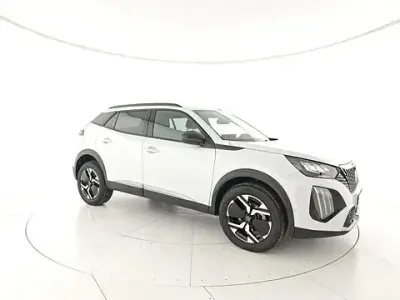 Usata Peugeot 2008 Allure 101 CV (74 kW) 2025 Bianco SUV