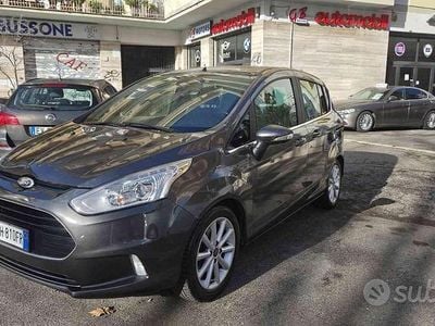 Begagnad Ford B-MAX Titanium 90 HK (66 kW) 2017 Grå Minibuss