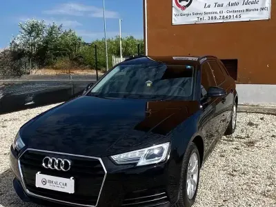 Usata Audi A4 150 CV (110 kW) 2018 Nero Station wagon