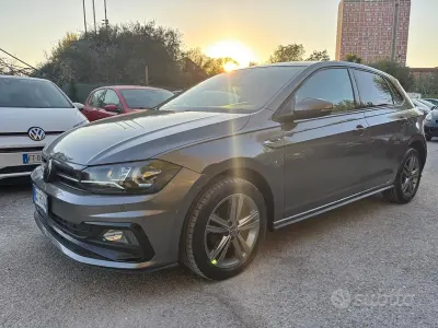 Usata VW Polo R-line 80 CV (58 kW) 2020 Marrone Utilitaria