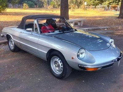 Usata Alfa Romeo Spider Veloce 128 CV (94 kW) 1982 Argento Cabrio