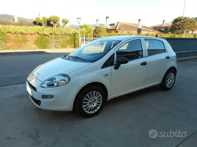 Usata Fiat Punto 77 CV (56 kW) 2018 Bianco Utilitaria