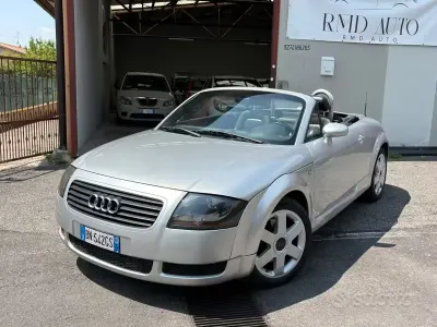 Usata Audi TT Roadster 179 CV (131 kW) 2000 Grigio Cabrio