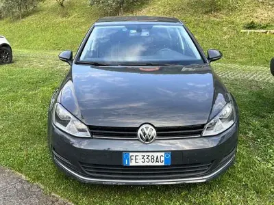 Usata VW Golf VII Highline 110 CV (80 kW) 2015 Berlina