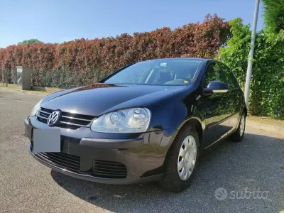 Usata VW Golf IV 105 CV (77 kW) 2006 Nero Berlina
