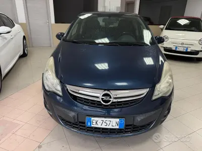 Usata Opel Corsa 75 CV (55 kW) 2012 Blu Utilitaria