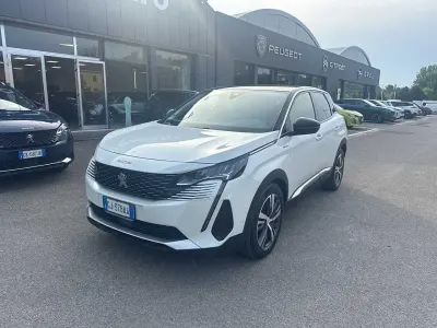 Usata Peugeot e-3008 Allure 30 kW (41 CV) 2021 Bianco SUV