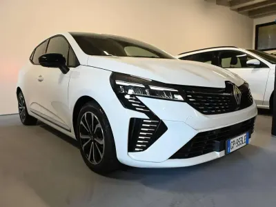 Usata Renault Clio V Techno 91 CV (66 kW) 2023 Bianco Berlina