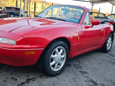 Usata Mazda MX5 116 CV (85 kW) 1992 Rosso Cabrio