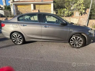 Usata Fiat Tipo 95 CV (69 kW) 2017 Grigio Berlina