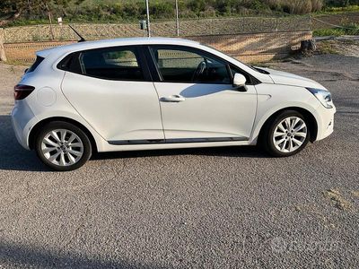 Usata Renault Clio V Intens 86 CV (63 kW) 2020 Bianco Berlina