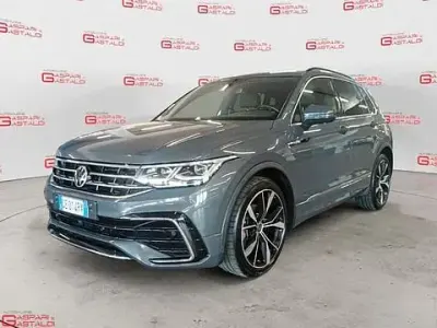 Usata VW Tiguan R-line 150 CV (110 kW) 2021 Grigio SUV