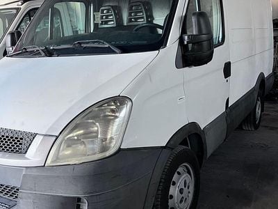 Usata Iveco 35.12 95 CV (69 kW) 2009 Bianco Furgone
