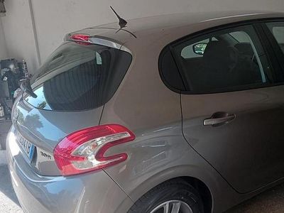 Begagnad Peugeot 208 82 HK (60 kW) 2012 Brun Halvkombi