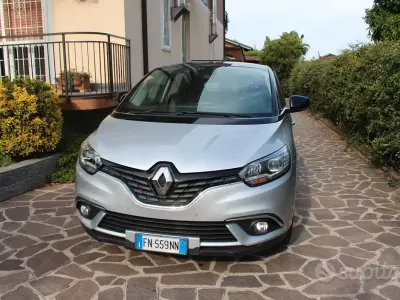 Usata Renault Scénic 110 CV (80 kW) 2018 Grigio Monovolume