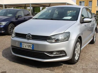 Begagnad VW Polo Comfortline 75 HK (55 kW) 2015 Grå Sedan